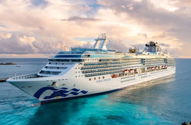 The Bahamas vs. The Caribbean: Deciding the Ultimate Island Cruise Destination