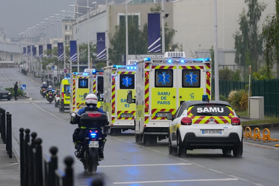 Virus-Stricken Cruise Ship Passengers Return Home for Health Monitoring