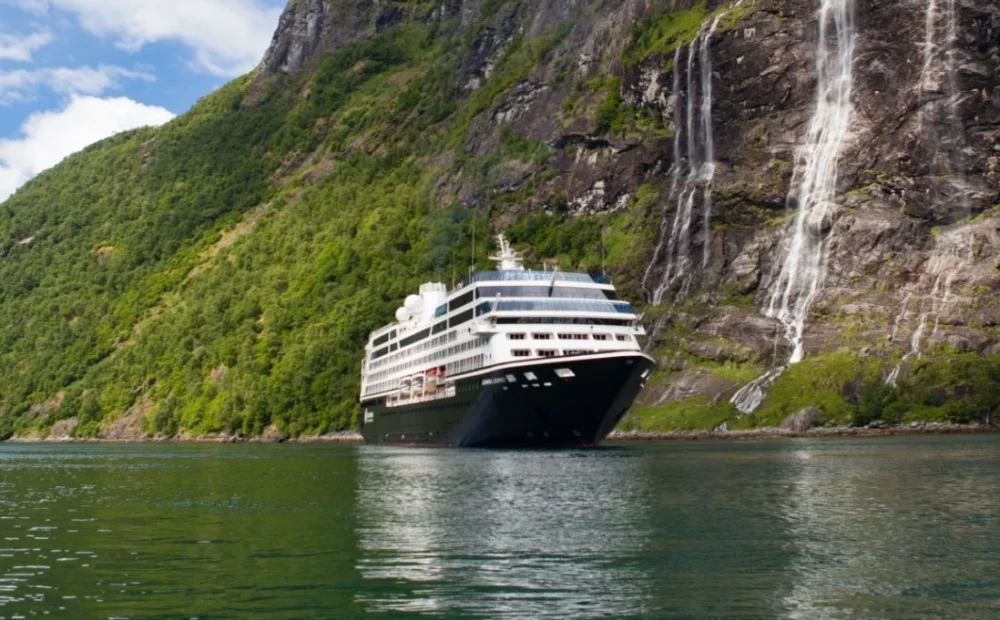 Azamara Introduces Exciting New Shows Aboard the Journey Cruise Ship