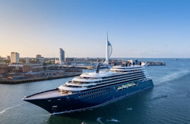 Ritz-Carlton Yacht Collection Embraces Versionix Seaware Platform for Enhanced Guest Experience
