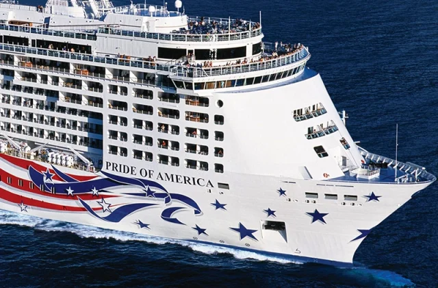Norwegian’s Pride of America Postpones Honolulu Return Amid Hurricane Threat