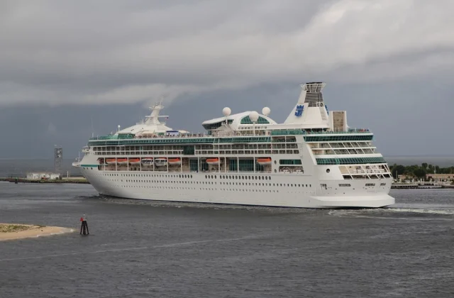 Royal Caribbean’s Vision: New Itinerary Switch from Canada/New England to Bahamas Cruises