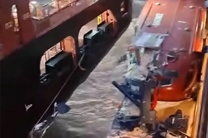 Mein Schiff 3 Damaged While Departing Bremerhaven
