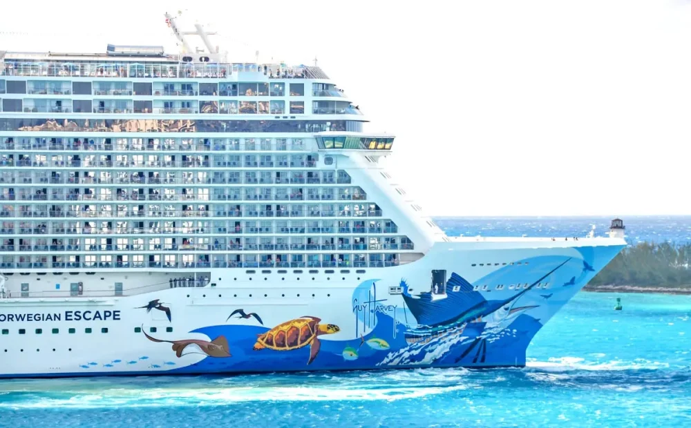 Sailing Solo: The Ultimate Guide to Cruise Ships with Solo Cabins